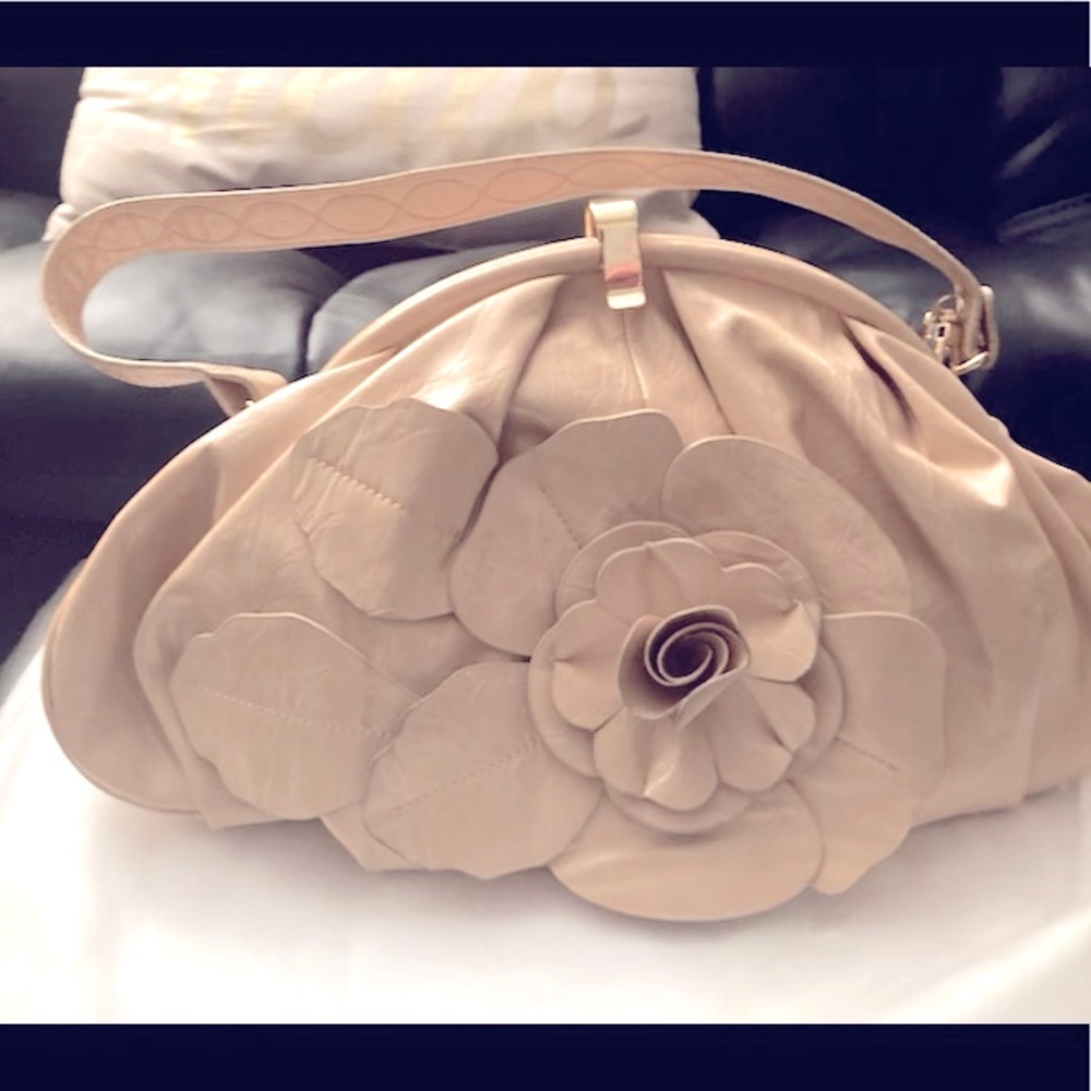 Jessica Simpson Peach Color Purse